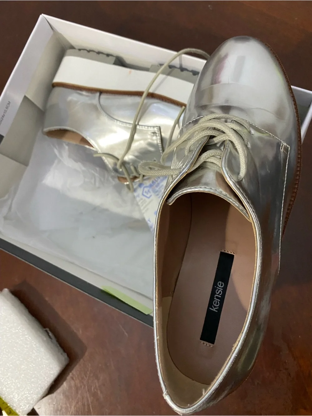 Kensie Silver Metallic Platform Oxford Shoes
